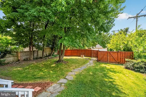Exterior - 2311 Hamilton Ave, Baltimore, MD 21214 photo 4 of 7