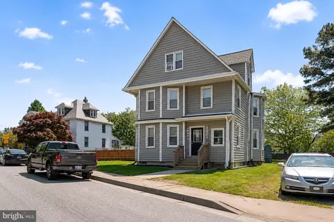 3211 Batavia Ave, Baltimore, MD 21214