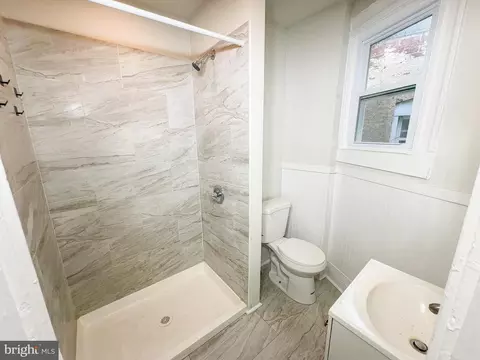 Bath - 3010 Grayson St, Baltimore, MD 21216 photo 1 of 1