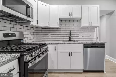 1147 Sargeant St, Baltimore, MD 21223