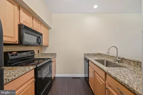Kitchen - 730 S Hanover St #A, Baltimore, MD 21230 photo 2 of 3