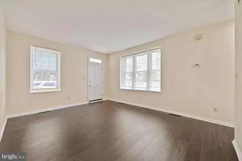 Living - 730 S Hanover St #A, Baltimore, MD 21230 photo 3 of 5