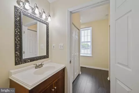Entry Way - 730 S Hanover St #A, Baltimore, MD 21230 photo 2 of 5
