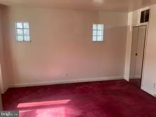 Entry Way - 1517 N Decker Ave, Baltimore, MD 21213 photo 2 of 9