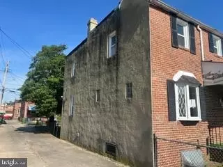 Entry Way - 1517 N Decker Ave, Baltimore, MD 21213 photo 1 of 9