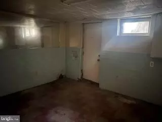 Entry Way - 1517 N Decker Ave, Baltimore, MD 21213 photo 8 of 9