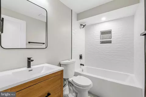 Bath - 1410 E Lanvale St, Baltimore, MD 21213 photo 4 of 4