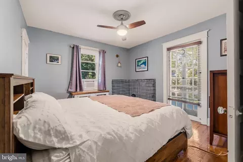 Bedroom - 210 Mallow Hill Rd, Baltimore, MD 21229 photo 5 of 5