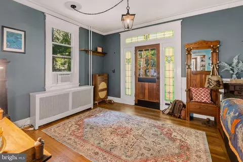 Entry Way - 210 Mallow Hill Rd, Baltimore, MD 21229 photo 1 of 6