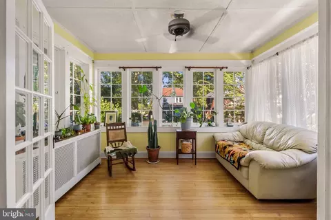 Exterior - 210 Mallow Hill Rd, Baltimore, MD 21229 photo 3 of 6