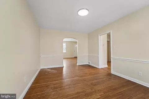 Entry Way - 1930 Northbourne Rd, Baltimore, MD 21239 photo 3 of 6