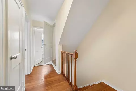 Entry Way - 1930 Northbourne Rd, Baltimore, MD 21239 photo 4 of 6