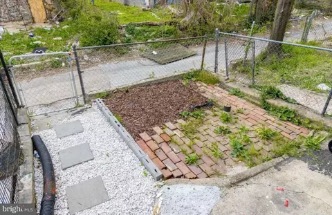 1626 Appleton St, Baltimore, MD 21217