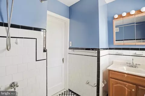 Bath - 6432 Odonnell St, Baltimore, MD 21224 photo 1 of 2