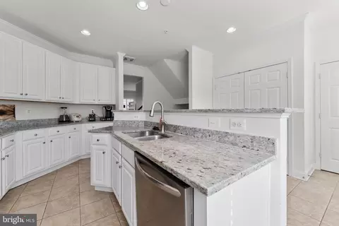 Kitchen - 310 Parkin St, Baltimore, MD 21230 photo 4 of 5