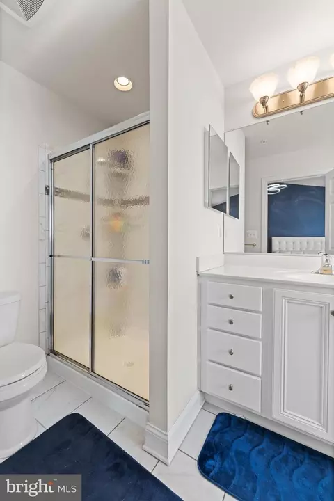 Bath - 310 Parkin St, Baltimore, MD 21230 photo 3 of 5