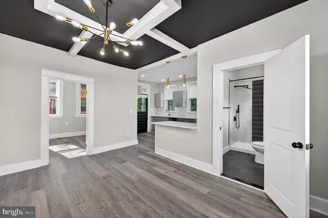 Entry Way - 3405 Parkside Dr, Baltimore, MD 21214 photo 6 of 13