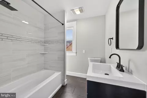 Bath - 3405 Parkside Dr, Baltimore, MD 21214 photo 1 of 5