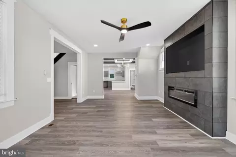 Living - 3405 Parkside Dr, Baltimore, MD 21214 photo 1 of 2
