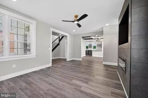Living - 3405 Parkside Dr, Baltimore, MD 21214 photo 2 of 2