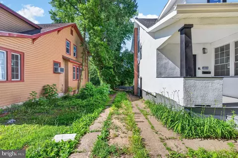 Exterior - 3405 Parkside Dr, Baltimore, MD 21214 photo 5 of 8