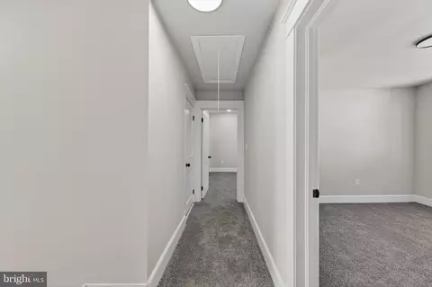 Entry Way - 3405 Parkside Dr, Baltimore, MD 21214 photo 11 of 13
