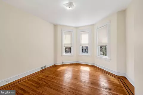 Living - 304 W Cold Spring Ln, Baltimore, MD 21210 photo 6 of 6