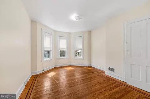 Living - 304 W Cold Spring Ln, Baltimore, MD 21210 photo 5 of 6
