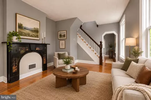 Living - 304 W Cold Spring Ln, Baltimore, MD 21210 photo 1 of 6