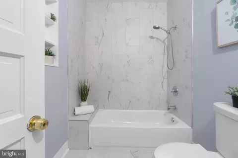 Bath - 417 Rosecroft Ter, Baltimore, MD 21229 photo 1 of 2