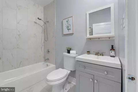 Bath - 417 Rosecroft Ter, Baltimore, MD 21229 photo 2 of 2