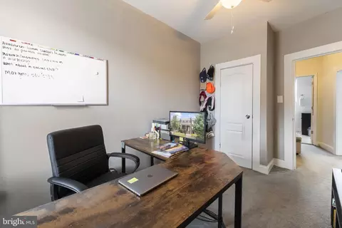 Entry Way - 756 E 36th St, Baltimore, MD 21218 photo 3 of 4