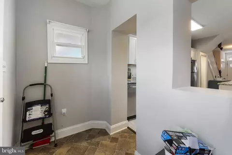 Entry Way - 756 E 36th St, Baltimore, MD 21218 photo 2 of 4