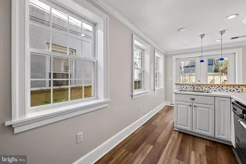 Entry Way - 1908 Bank St, Baltimore, MD 21231 photo 6 of 9