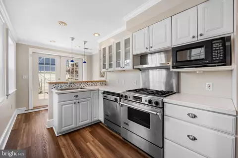 Kitchen - 1908 Bank St, Baltimore, MD 21231 photo 1 of 1