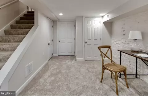 Entry Way - 343 Scott St, Baltimore, MD 21230 photo 3 of 4