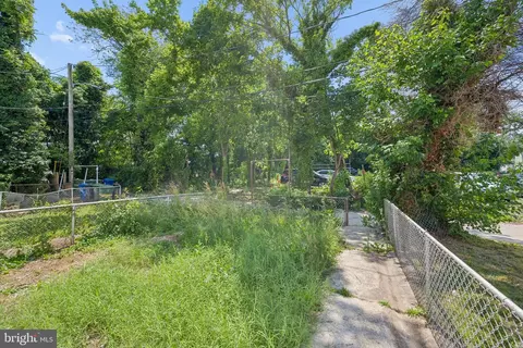 Exterior - 306 Lyndhurst St, Baltimore, MD 21229 photo 4 of 5