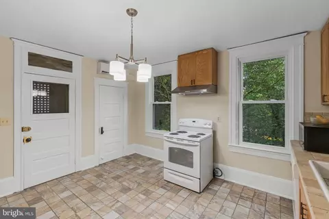 5115 Maple Park Ave, Baltimore, MD 21207 photo 18