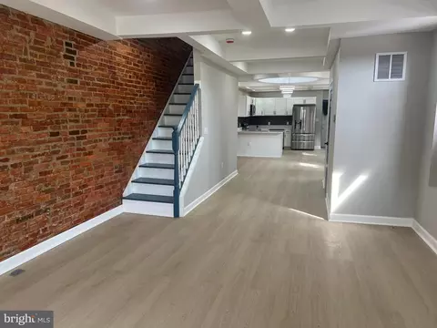 901 N Luzerne Ave, Baltimore, MD 21205