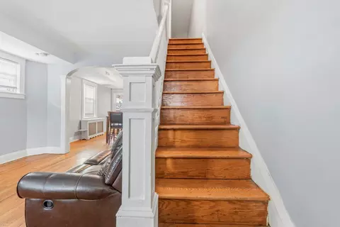 Entry Way - 4117 Granite Ave, Baltimore, MD 21206 photo 5 of 8
