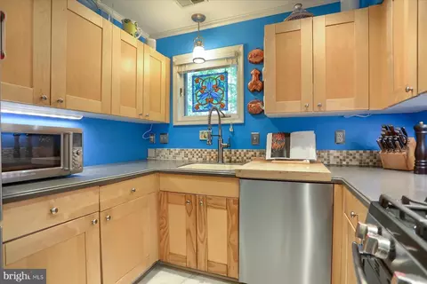 Kitchen - 5207 Downing Rd, Baltimore, MD 21212 photo 2 of 3