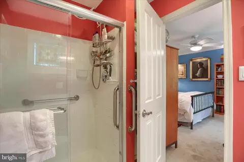 Bath - 5207 Downing Rd, Baltimore, MD 21212 photo 3 of 3