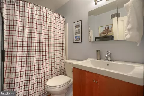 Bath - 5207 Downing Rd, Baltimore, MD 21212 photo 1 of 3