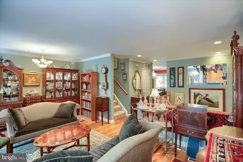 Living - 5207 Downing Rd, Baltimore, MD 21212 photo 6 of 8