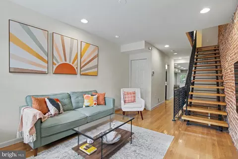 916 S Curley St, Baltimore, MD 21224