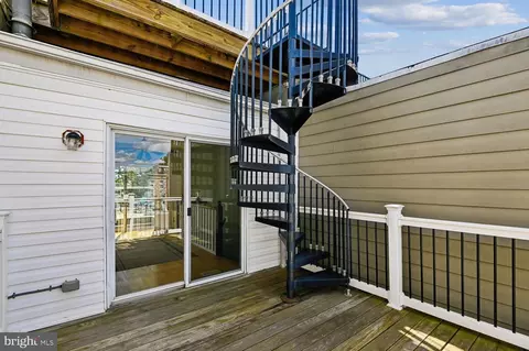 Exterior - 1406 Jackson St, Baltimore, MD 21230 photo 6 of 12