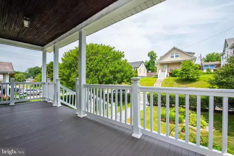 Exterior - 2817 Hemlock Ave, Baltimore, MD 21214 photo 6 of 8
