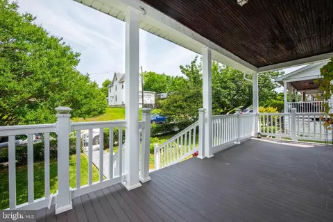 Exterior - 2817 Hemlock Ave, Baltimore, MD 21214 photo 5 of 8