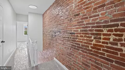 Entry Way - 3310 E Lombard St, Baltimore, MD 21224 photo 5 of 9