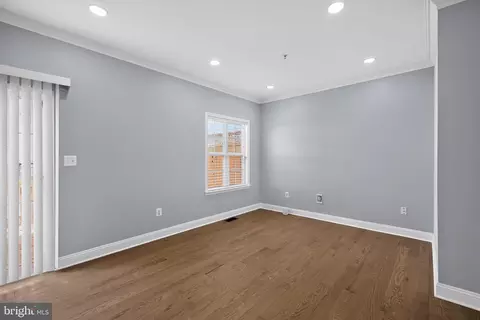 Living - 824 Ryan St, Baltimore, MD 21230 photo 2 of 3
